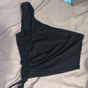 One shoulder top